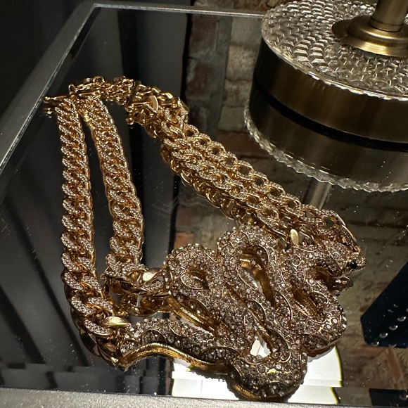 Ladies chocker. - Picture 3 of 3